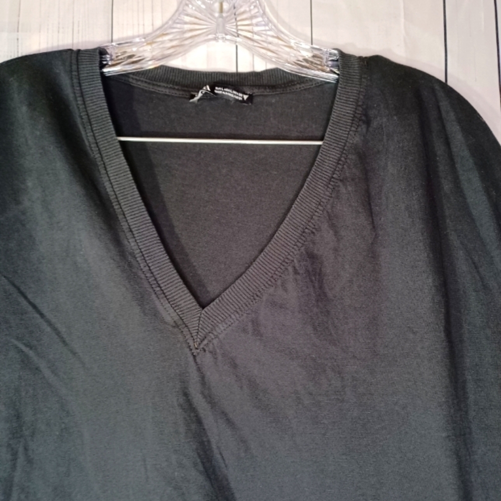 Zara Black V-Neck relaxed short-sleeve casual boxy effortless cropped top - Picture 2 of 12